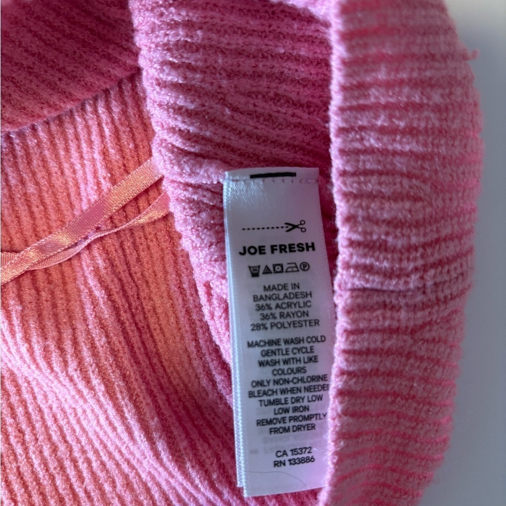 Joe Fresh Ribbed V-Neck Sweater – Size Large - Picture 6 of 9